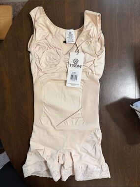 TISSINI Women's Shapewear Bodysuit in Light Nude